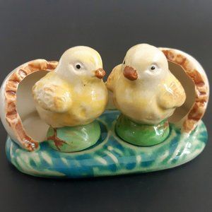 VTG Hatching Chicks in Eggs Shell Salt & Pepper Shakers Chicken Easter Farmhouse